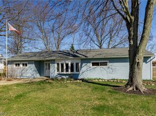 38265 Hurricane Dr, Willoughby, OH 44094