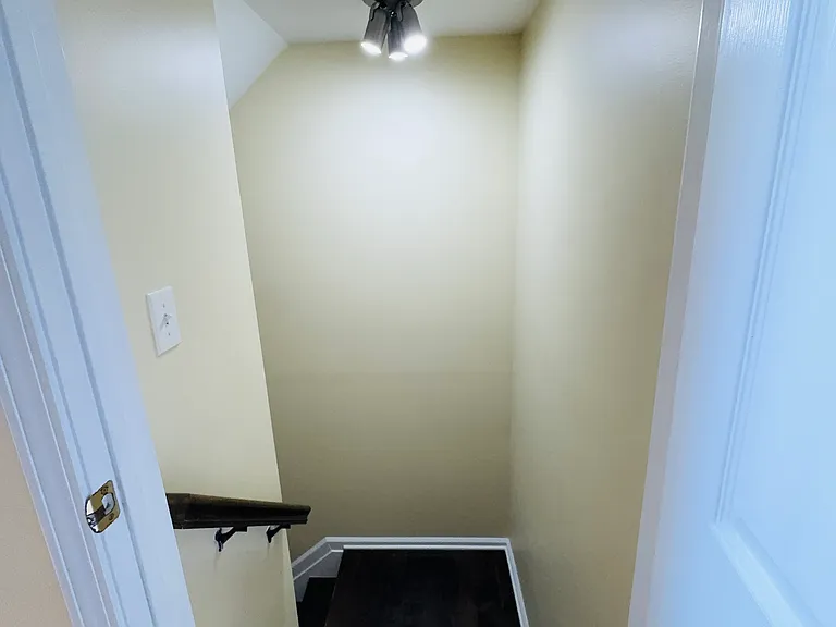 595 Oak Alley Way — Photo 30