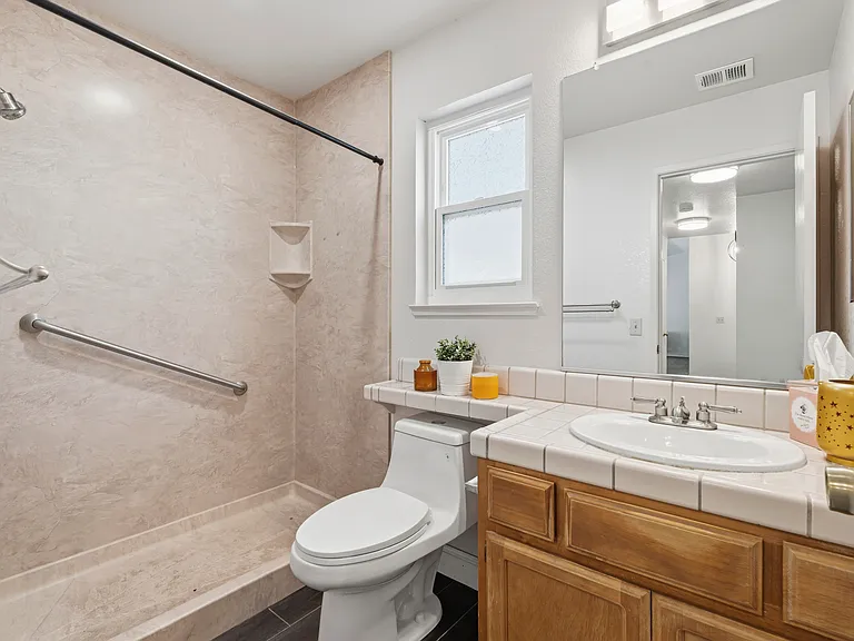 301 Goldrun Dr — Photo 23