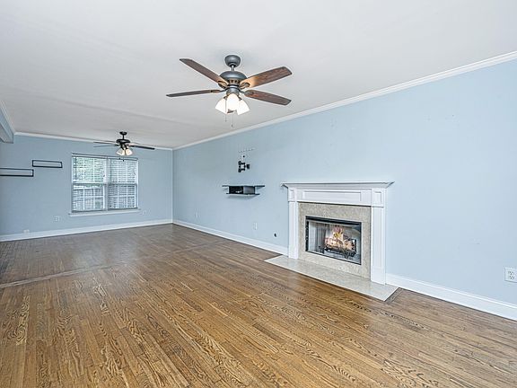 5th image of 1097 Clearspring Dr