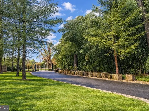 890 Lawrenceville Rd, Princeton, NJ 08540