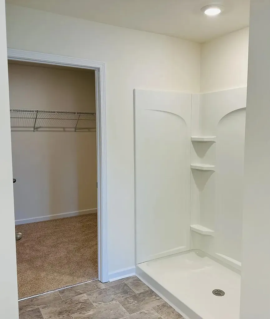 4 bed, 2618 sqft, $2,600 — Photo 4