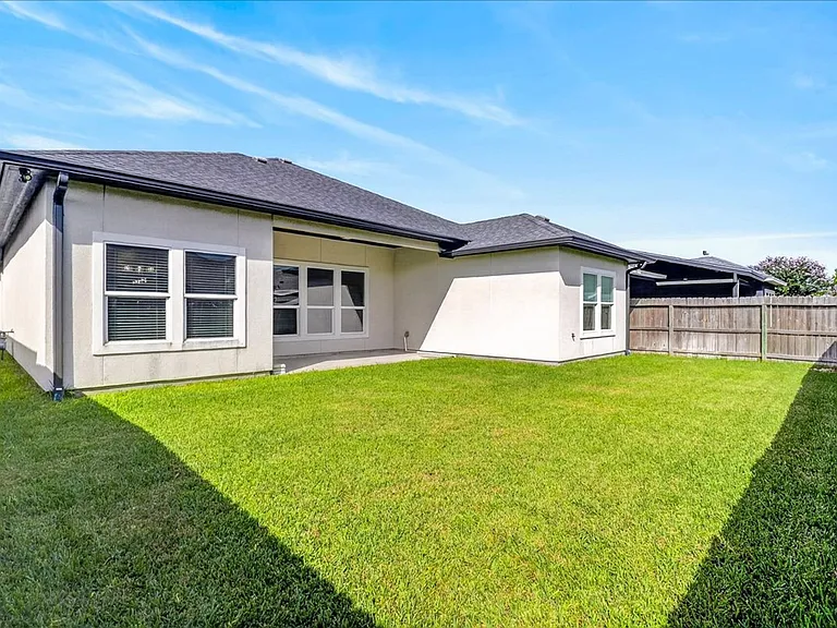 6718 Stuyvesant Ct — Photo 45