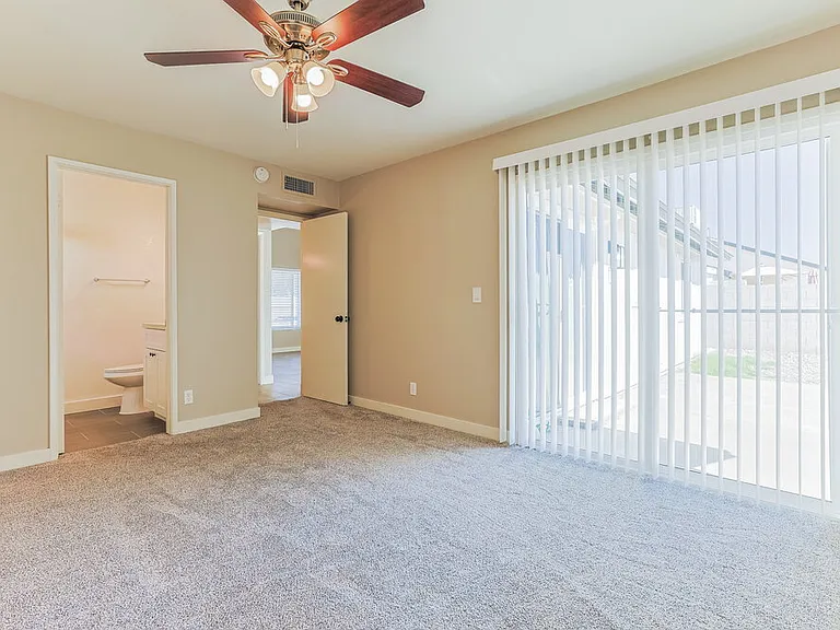 1415 N Ironwood St — Photo 13