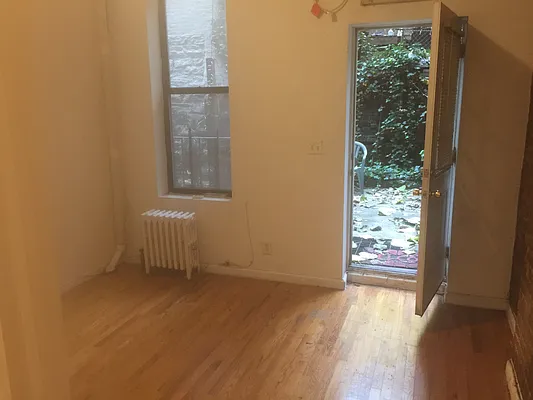 Rented by Bond New York | media 2