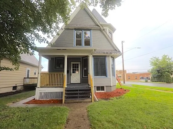 753 17th Ave, East Moline, IL 61244