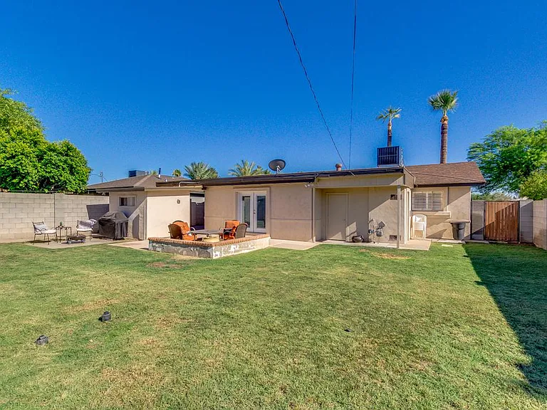 318 E Butler Dr — Photo 29