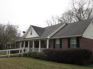 167 Calhoun St, West Point, MS 39773