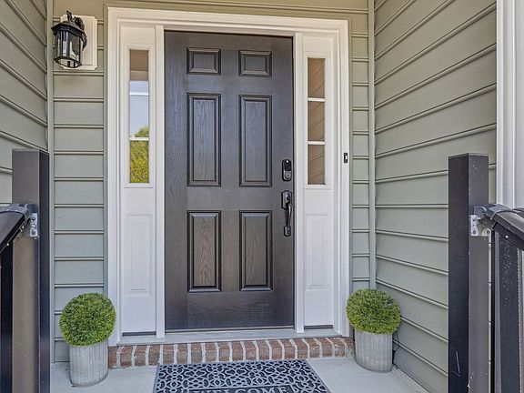 3rd image of 4577 Leamore Square Rd