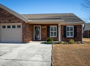 2401 Applebrook Dr, Rossville, GA 30741