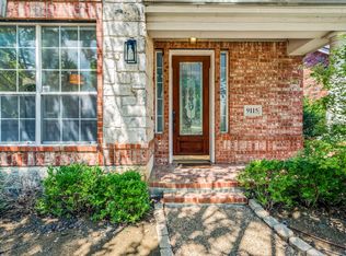 9115 Jasmine Ln, Irving, TX 75063