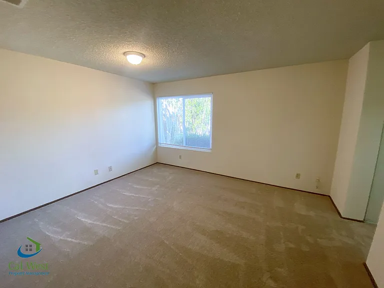 421 Gwinn Ct — Photo 15