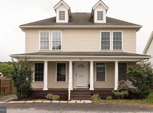 137 S Marshall St, Strasburg, VA 22657