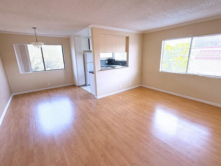 4436 Franklin Ave. Los Angeles, CA 90027 — Photo 9