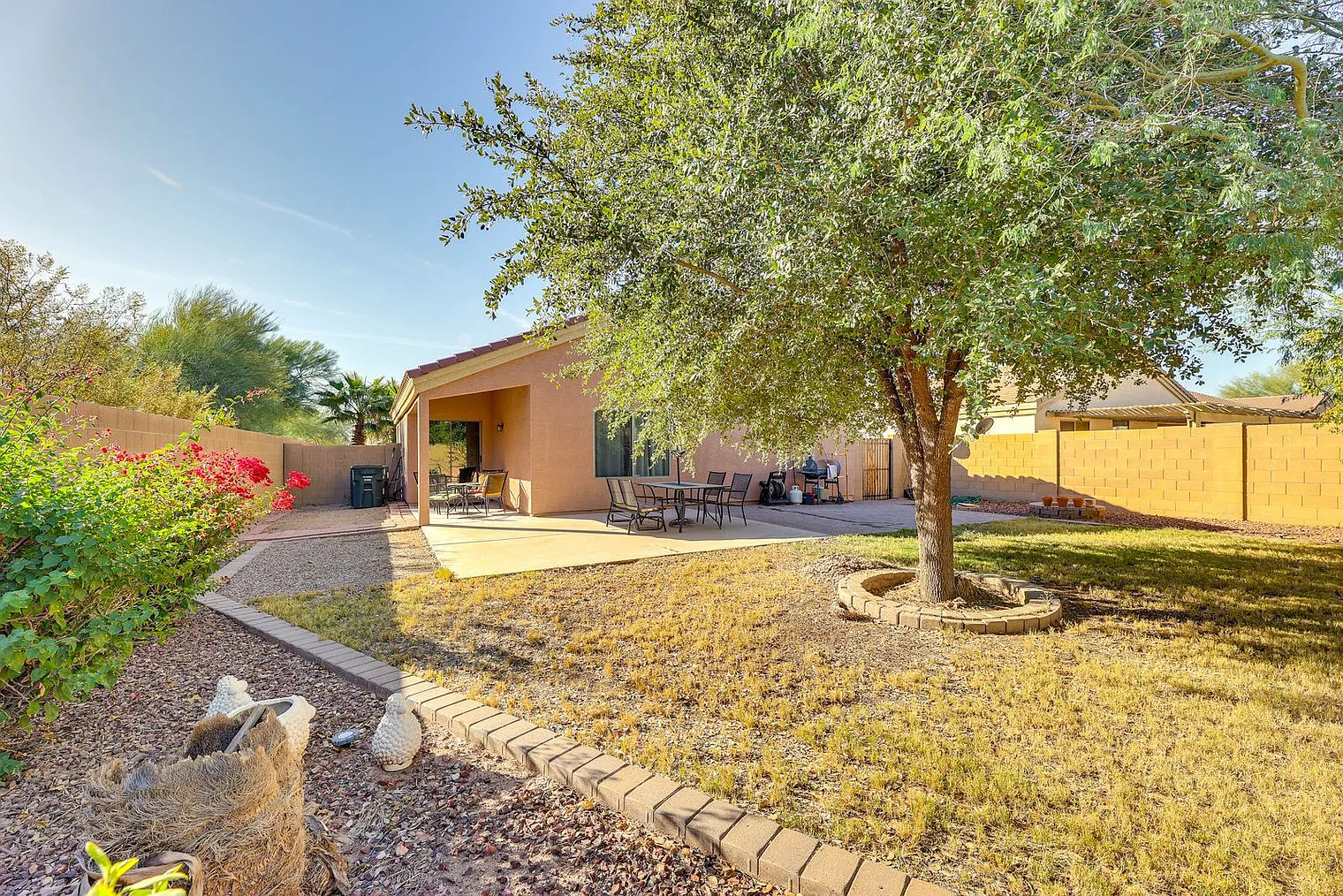 4 bed, 2.0 bath, 1517 sqft, $4,257 — Photo 4