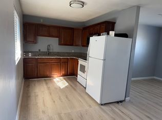 214 E Myrtle St UNIT B, Hanford, CA 93230