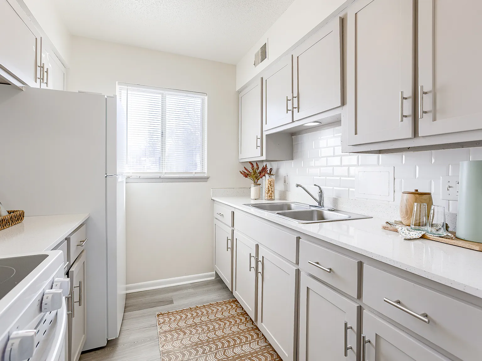 1 bed, 690 sqft, $799 — Photo 3