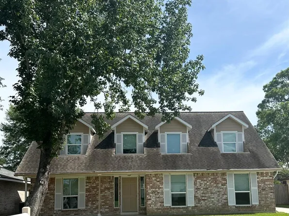 11719 Scottsdale Dr, Meadows Place, TX 77477