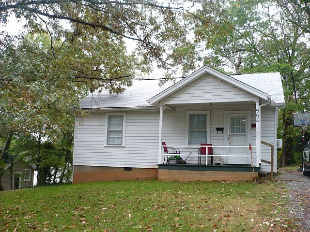 1st image of 905 Reid St