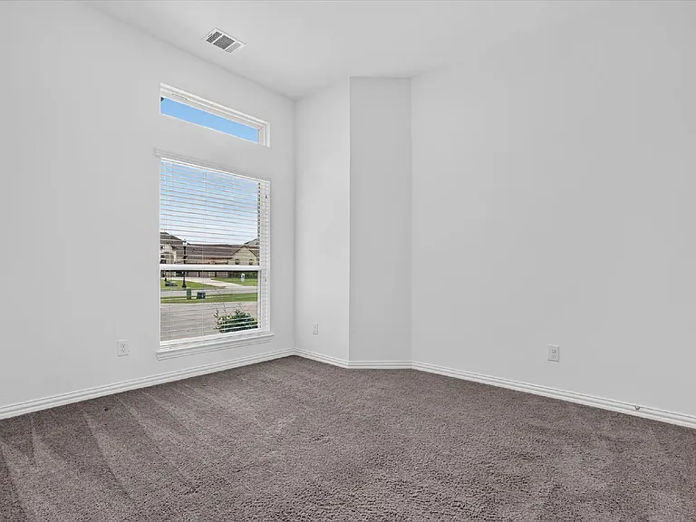 4300 Canadian River Dr — Photo 18