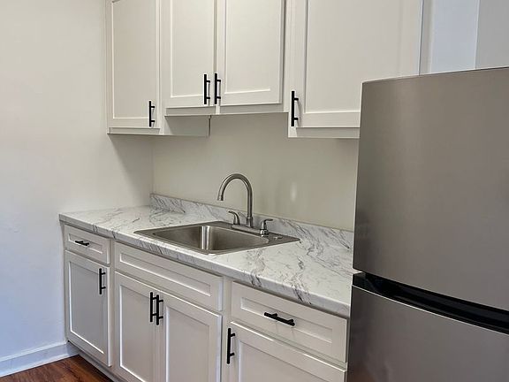 4th image of 1716 N Edgemont St APT 7