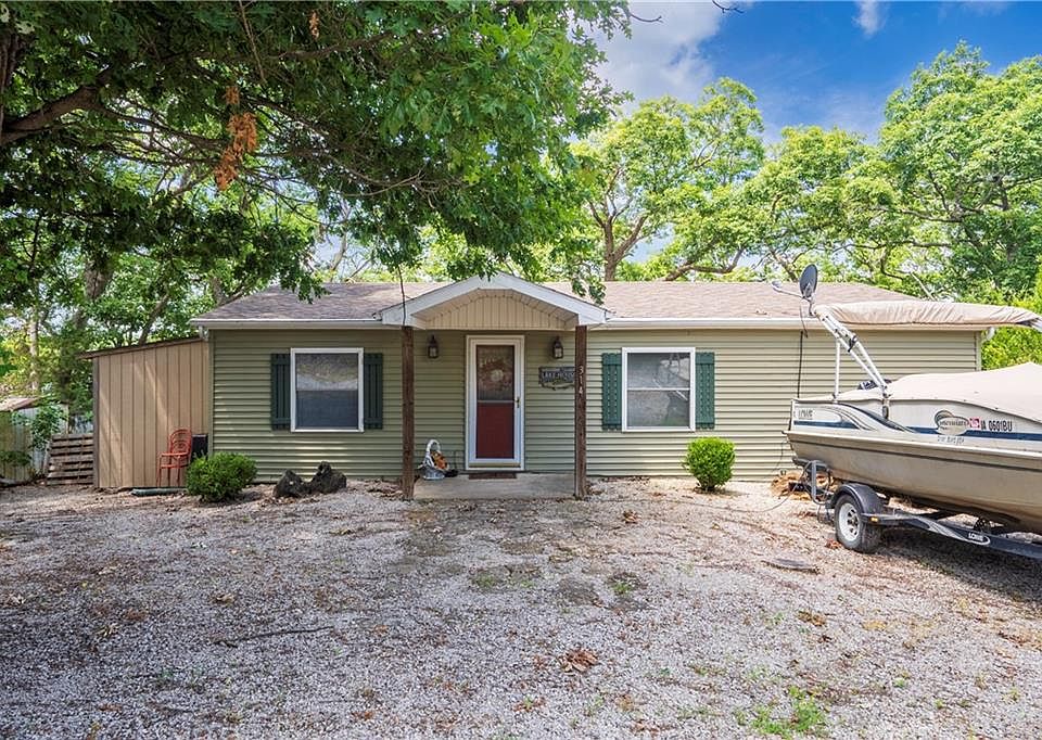 1st image of 314 SE Lakeside Dr