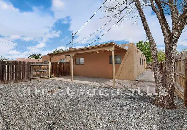 222 Shannon Pl NW #1 — Photo 37