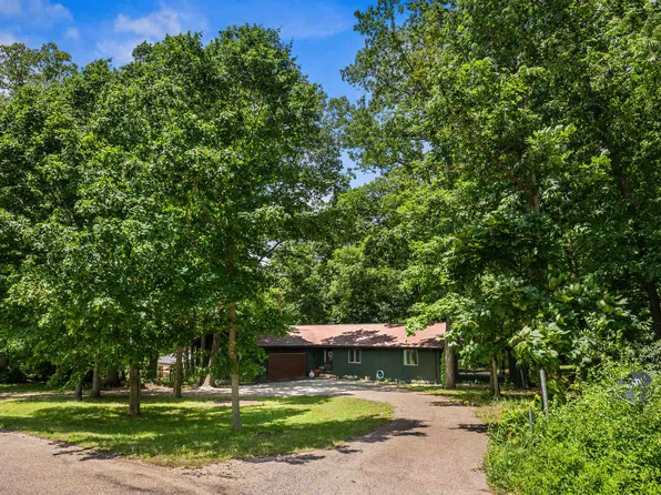 16718 E 400 North Rd, Heyworth, IL 61745