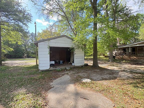 2nd image of 154 Park Pl