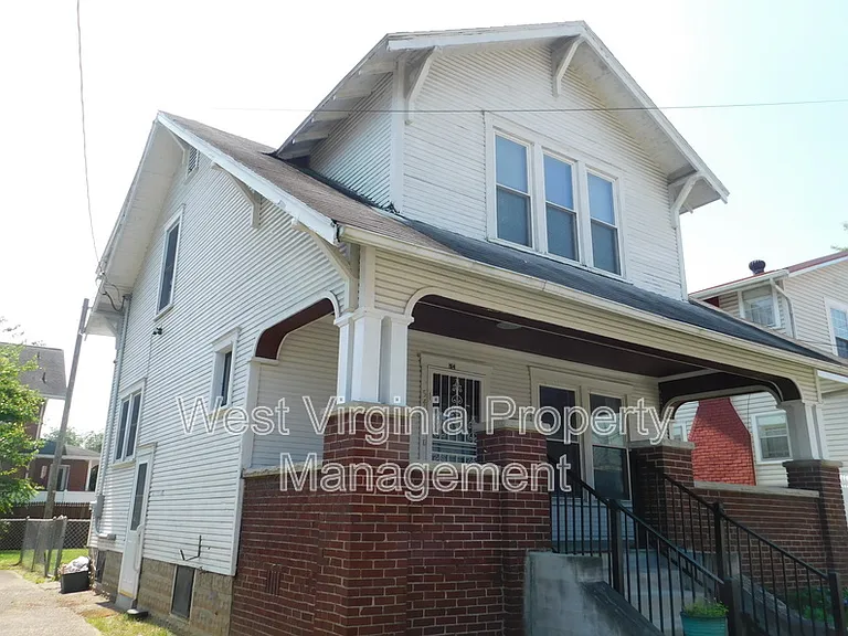 54 Hunt Ave — Photo 3