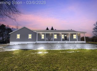 5809 Spears Rd, Pinckney, MI 48169