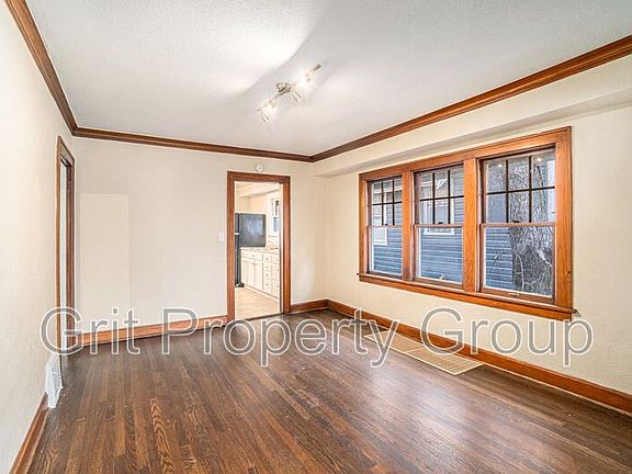 5th image of 4335 Bellefontaine Ave