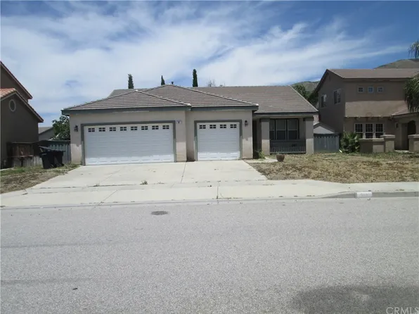 981 Cypress Ct, San Jacinto, CA 92583