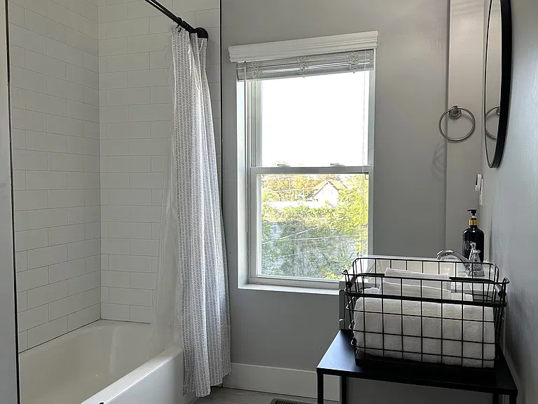 1123 Sidney St — Photo 3