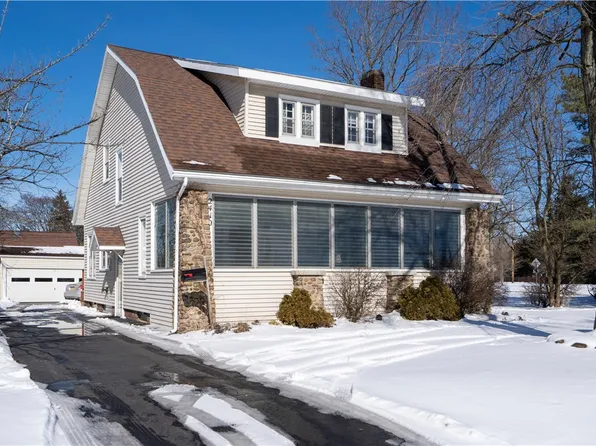 2410 Titus Ave, Rochester, NY 14622