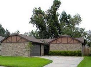 2327 Pilgrims Bend Dr, Friendswood, TX 77546