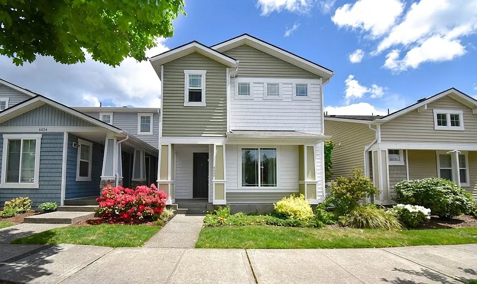 4400 Edgewater Blvd NE