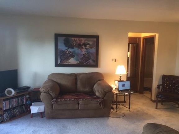2nd image of 4752 W 101st St APT 5B
