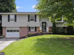 8842 Picadilly Cir, Waynesboro, PA 17268