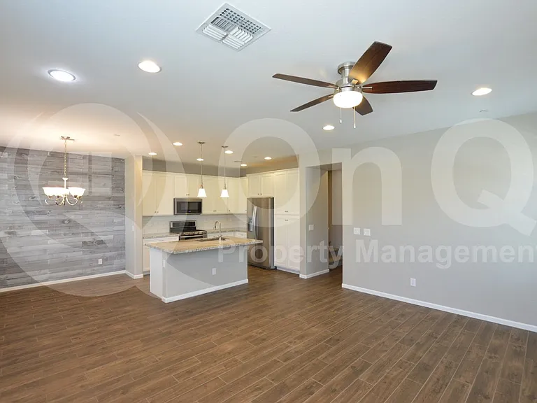2477 W Market Pl #34 — Photo 6