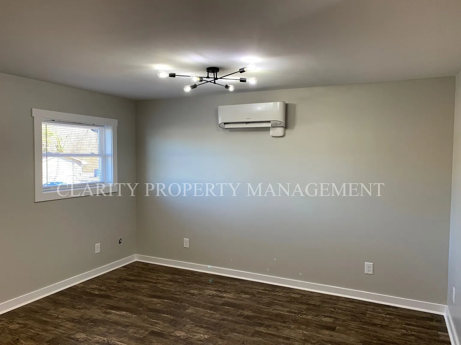 1030 Hardwick St. NE — Photo 2
