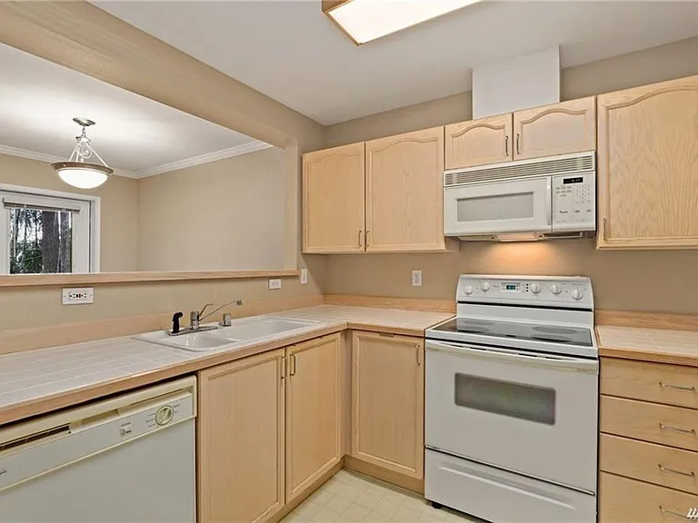 5000 NW Village Park Dr #B114 — Photo 6