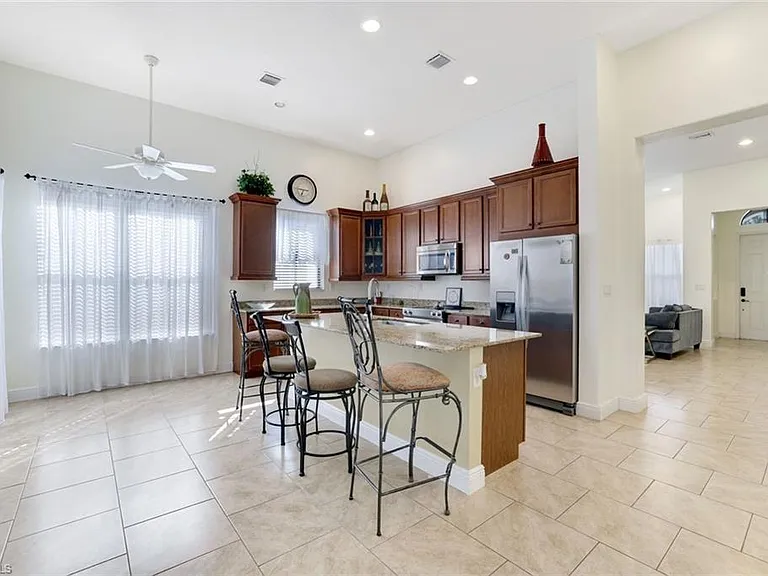 5177 Salerno St — Photo 11