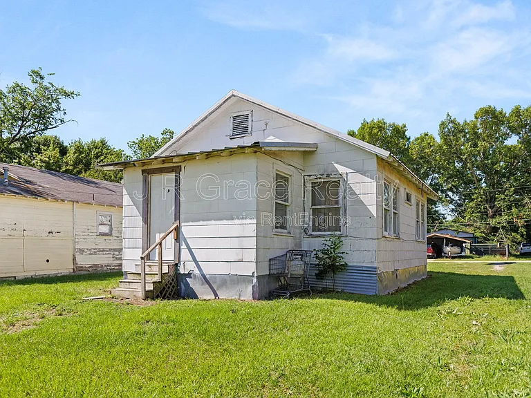 807 W Sabine St — Photo 7