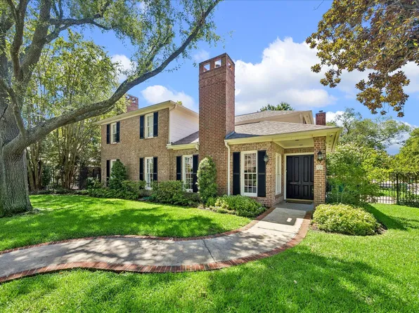 40 Hackberry Ln, Houston, TX 77027