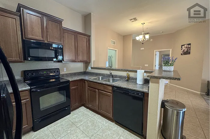2727 N Price Rd #6 — Photo 12