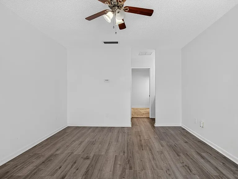 7812 Linkside Dr — Photo 14