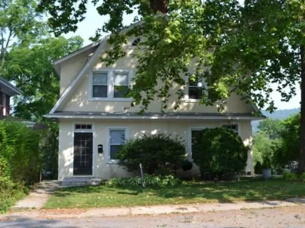 410 Walnut Ave APT A, Waynesboro, VA 22980