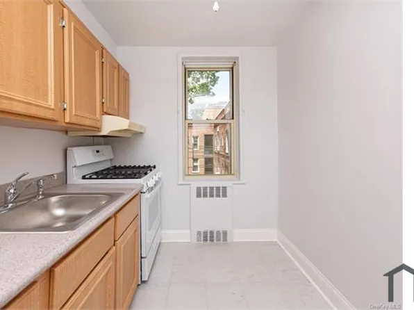 1987 Cruger Ave #3, Bronx, NY 10462