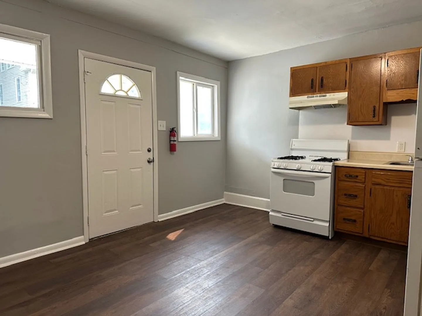 Discover This 1st Floor 2-Bedroom, 1-Bathroom Apartment in Steelton, PA, Situated Within The Stee... — Photo 4
